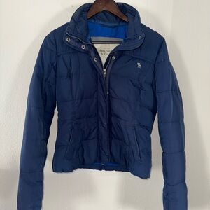 Abercrombie & Fitch Women's Navy Puffer Jacket-Size M